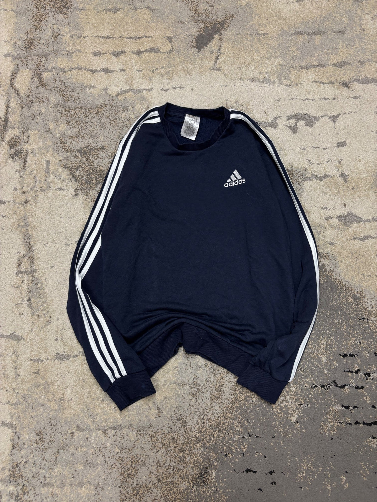 Bluza Adidas crevneck, męskie w bardzo dobrym stanie rozmiar S, widok z przodu