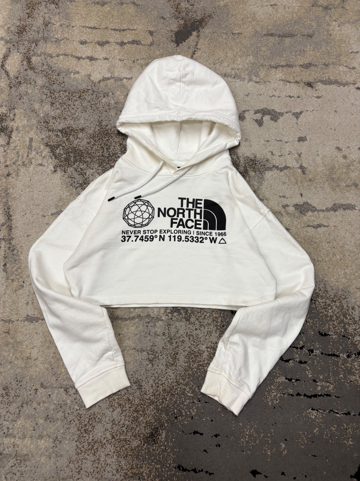 Bluza The North Face hoodie, damskie w bardzo dobrym stanie rozmiar S, widok z przodu