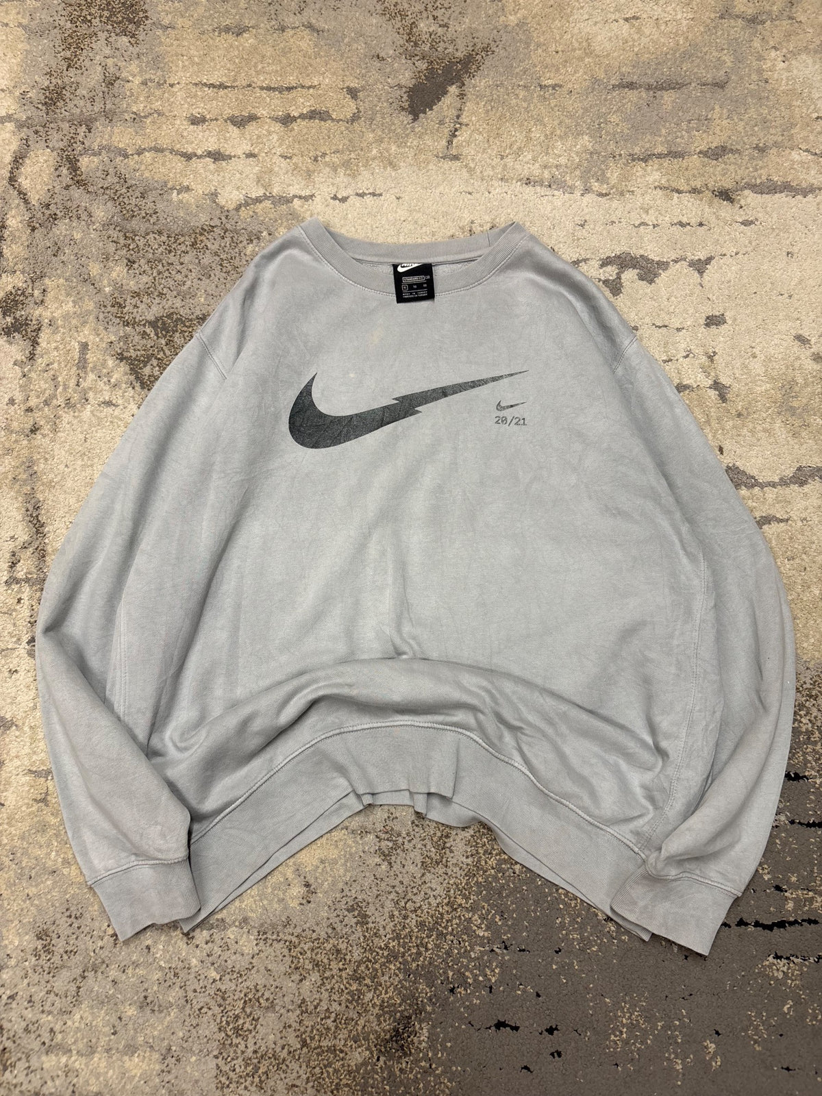 Bluza Nike crevneck, męskie w dobrym stanie rozmiar XL, widok z przodu