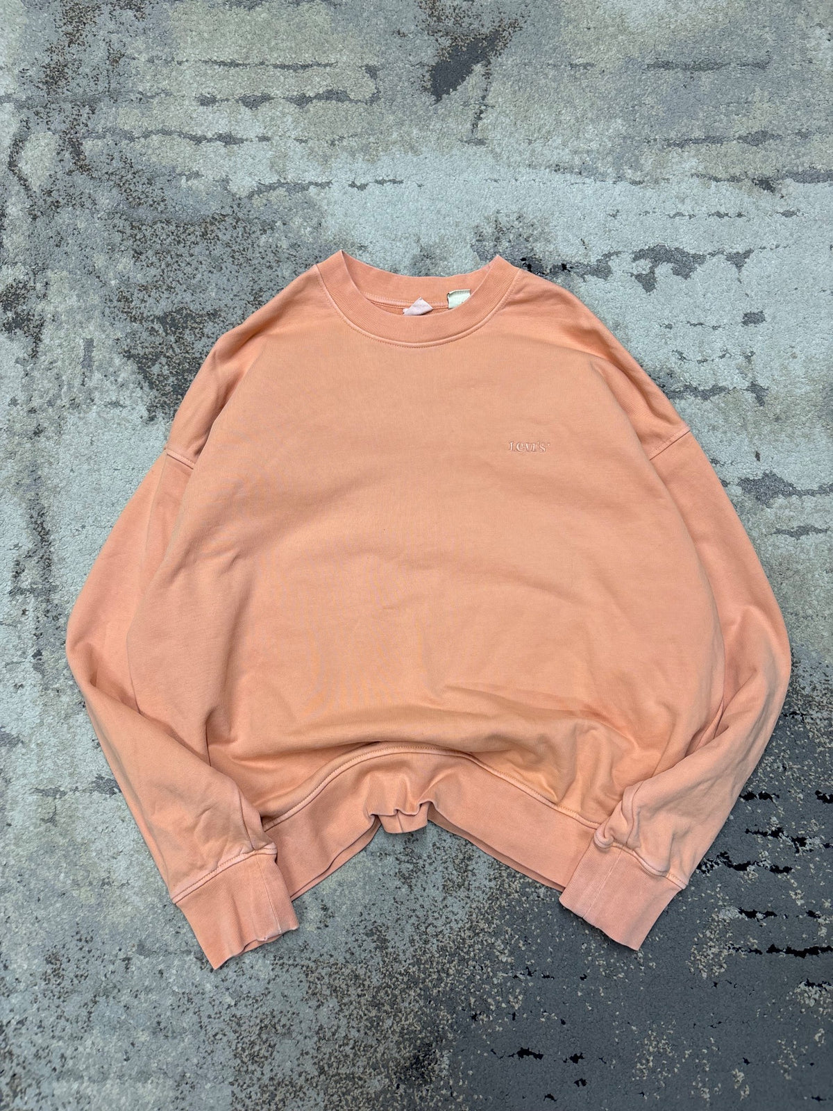 Levi's Bluza LEVI’S crevneck, damskie w bardzo dobrym stanie rozmiar M, widok z przodu
