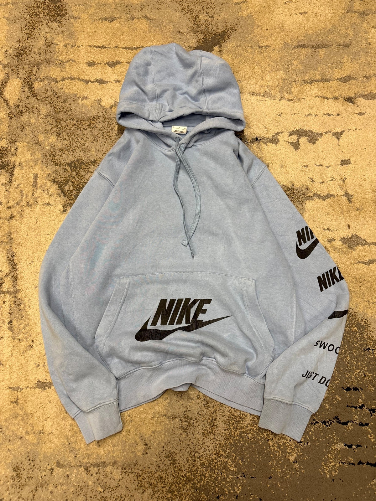 Bluza Nike hoodie, damskie w dobrym stanie rozmiar S, widok z przodu