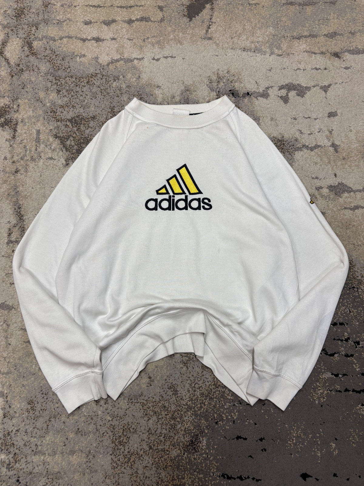 Bluza Adidas crevneck vintage retro y2k, męskie w bardzo dobrym stanie rozmiar L, widok z przodu