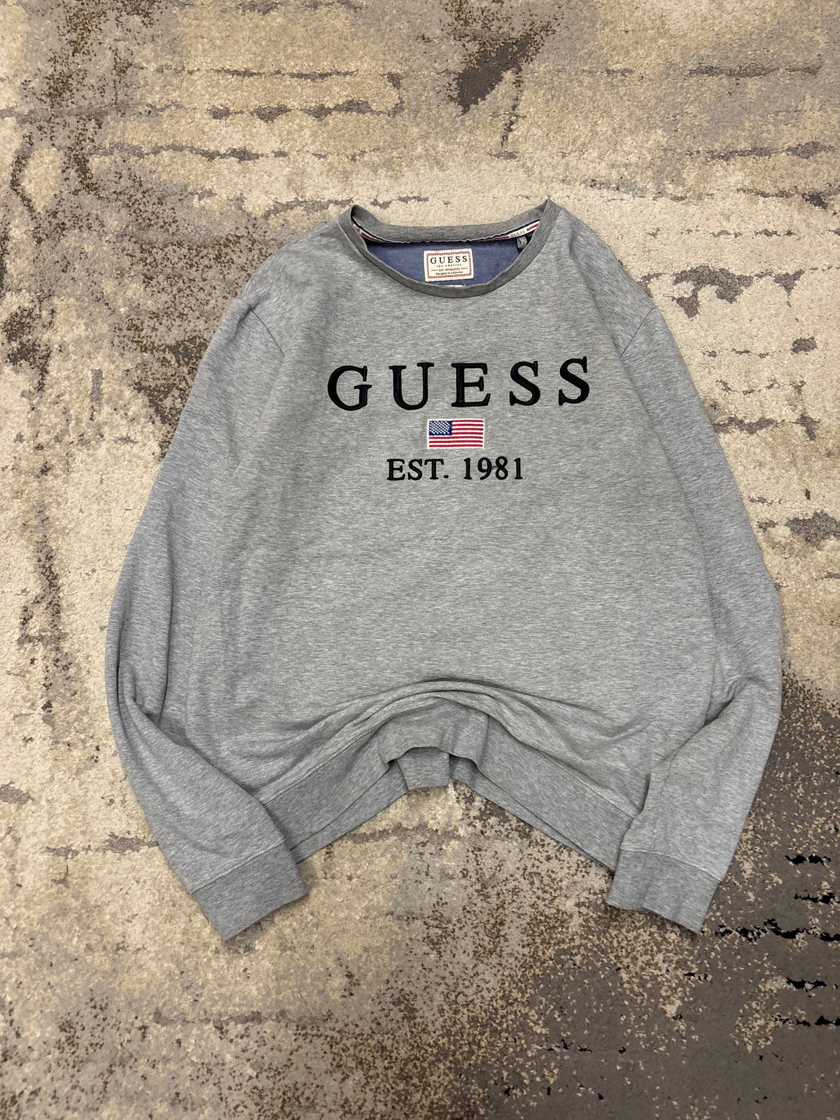 Bluza Guess crevneck, męskie w bardzo dobrym stanie rozmiar S, widok z przodu