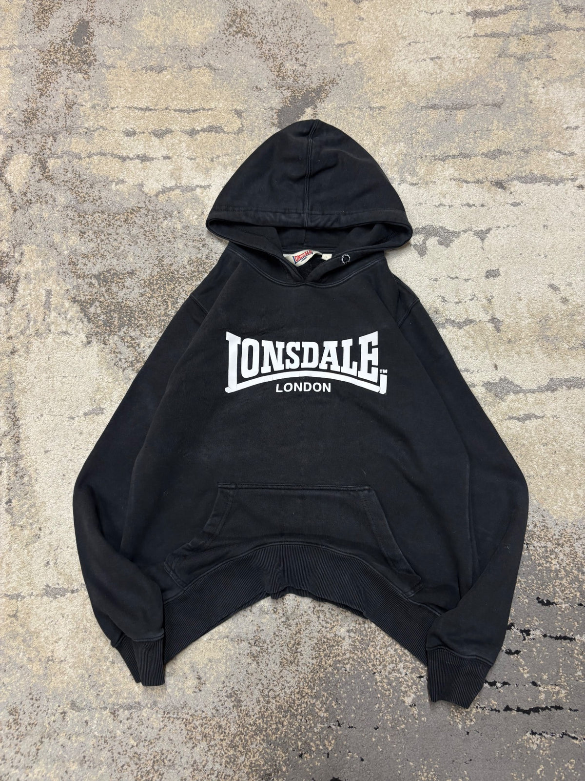 Bluza Lonsdale hoodie, damskie w bardzo dobrym stanie rozmiar L, widok z przodu