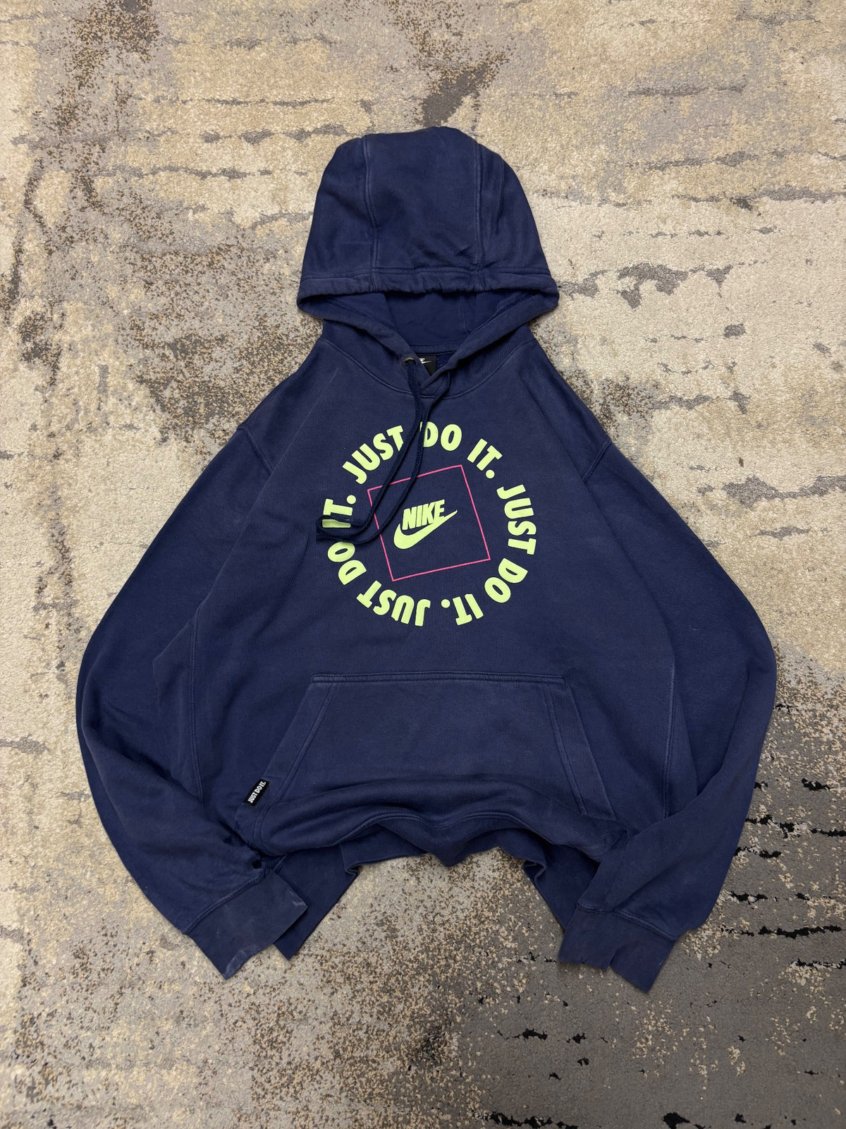 Bluza Nike hoodie, damskie w bardzo dobrym stanie rozmiar S, widok z przodu