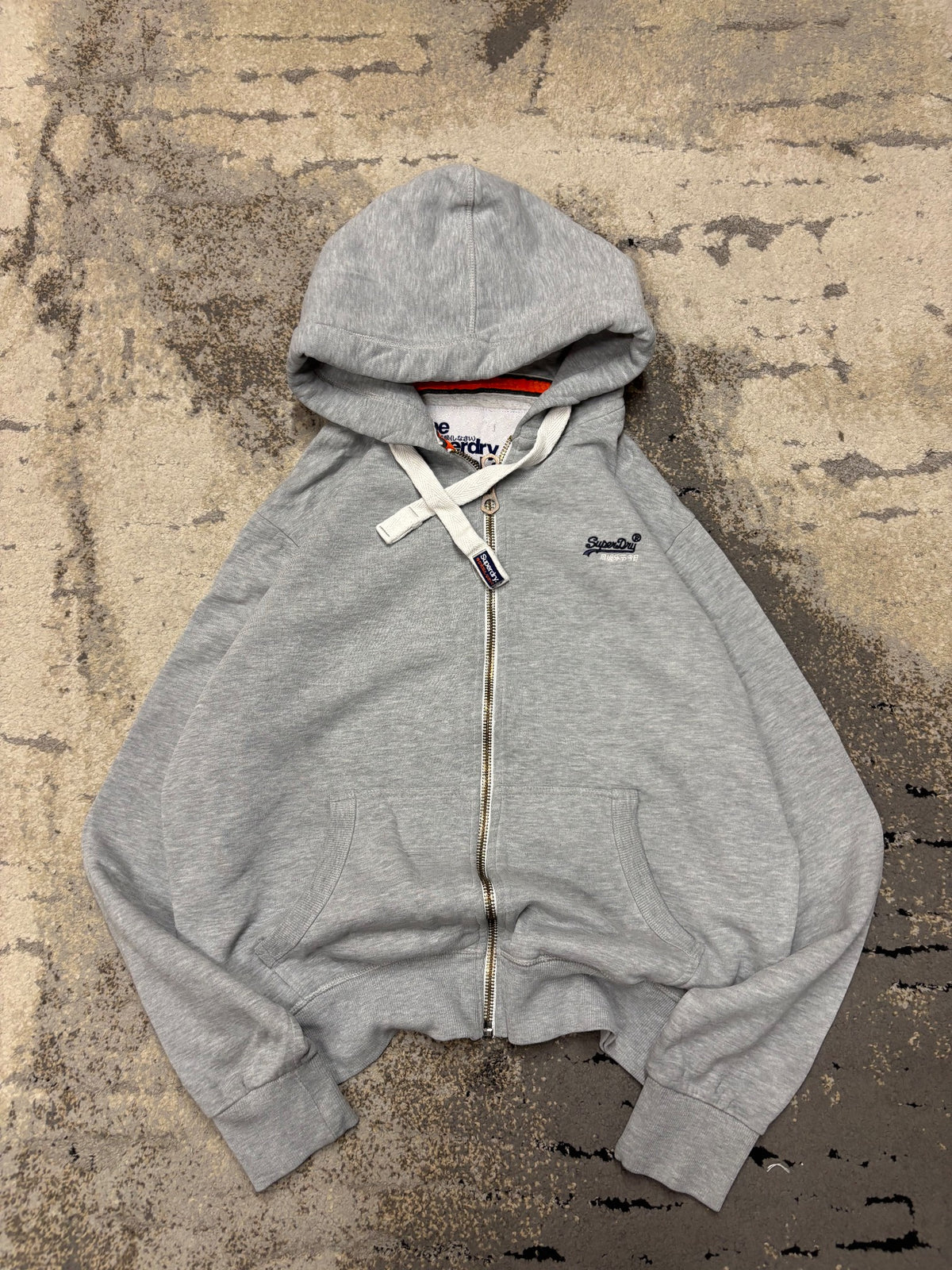 Bluza SuperDry haft Logo, męskie w bardzo dobrym stanie rozmiar XL, widok z przodu