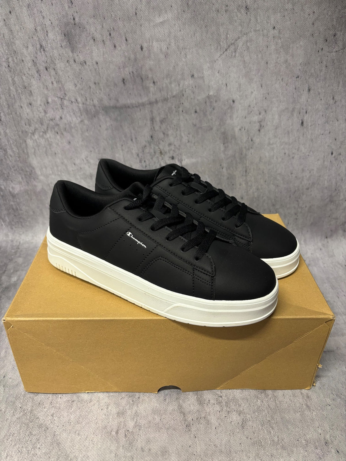 Champion Buty sneakersy Champion, buty sportowe męskie nowe rozmiar 42.5, para butów