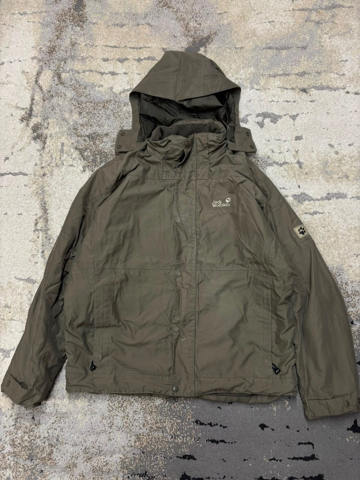 Kurtka outdoor ocieplana Jack Wolfskin, damskie w bardzo dobrym stanie rozmiar L, widok z przodu