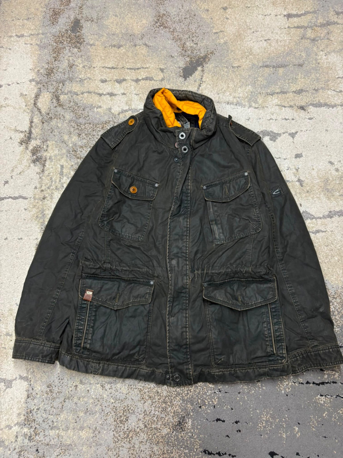 Kurtka vintage retro y2k Camel Active, męskie w bardzo dobrym stanie rozmiar L, widok z przodu