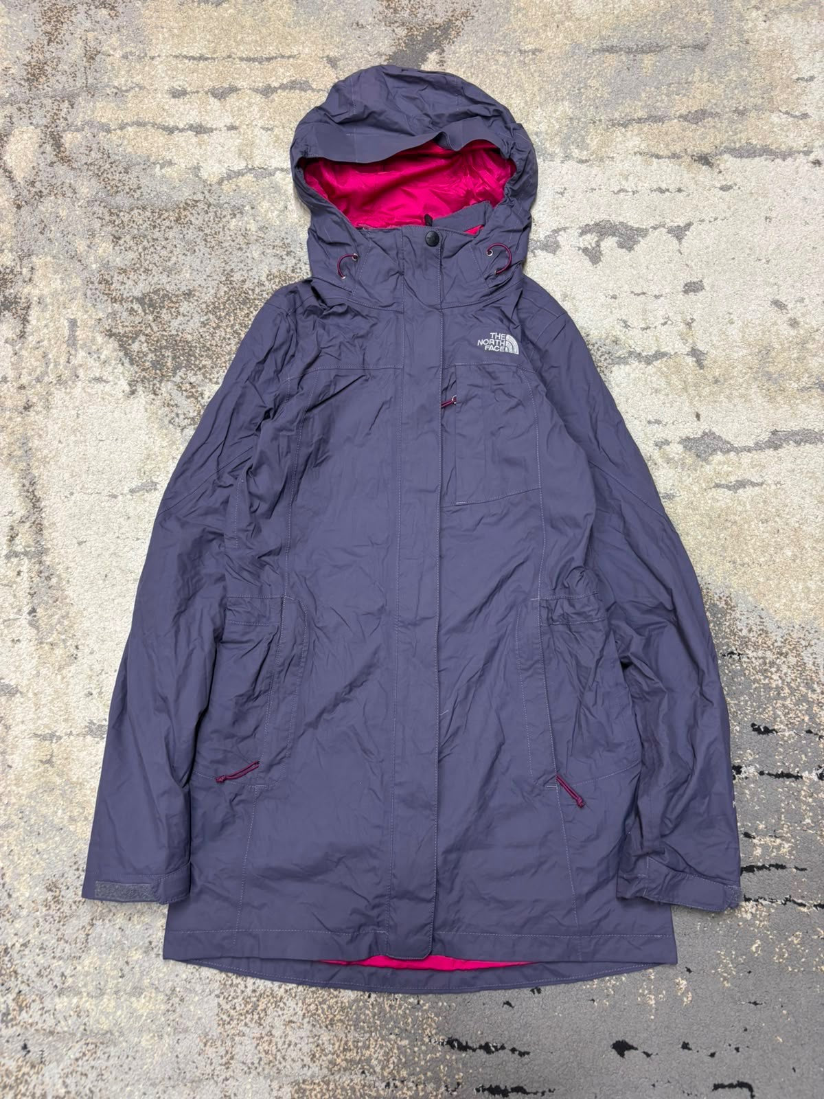 Kurtka wiatrówka The North Face membrana, damskie w bardzo dobrym stanie rozmiar XS, widok z przodu