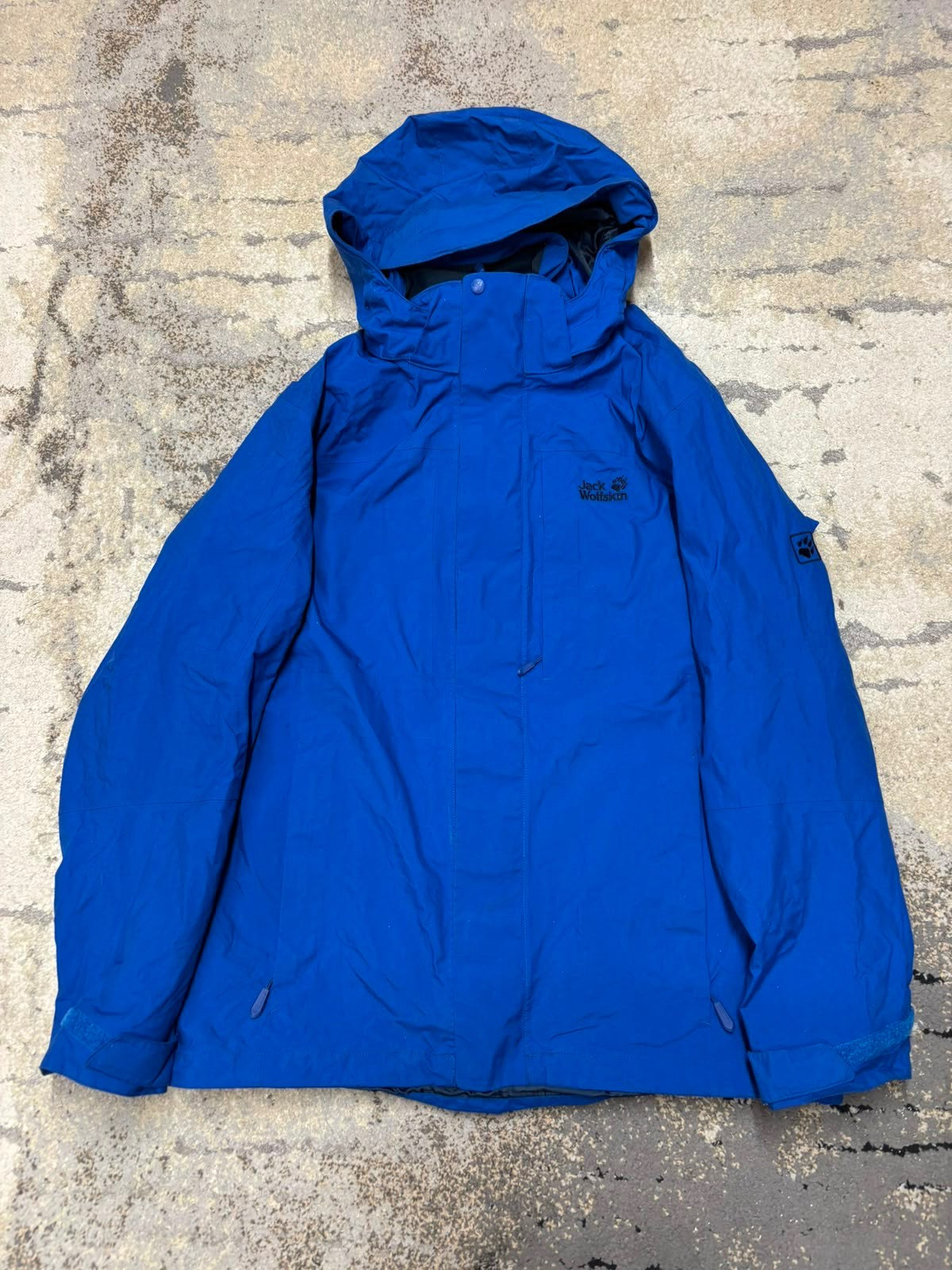 Kurtka wiatrówka Jack Wolfskin membrana, męskie w bardzo dobrym stanie rozmiar L, widok z przodu