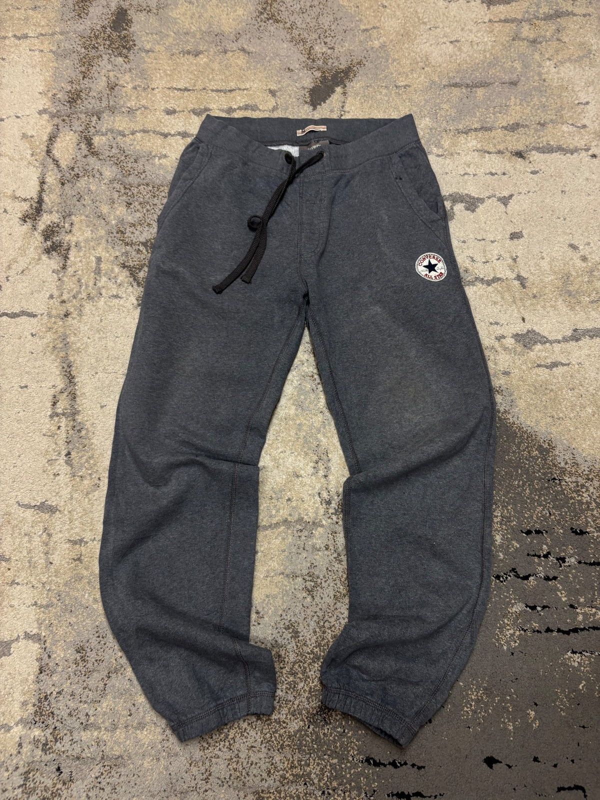 Dresy Converse, damskie w bardzo dobrym stanie rozmiar M, widok z przodu