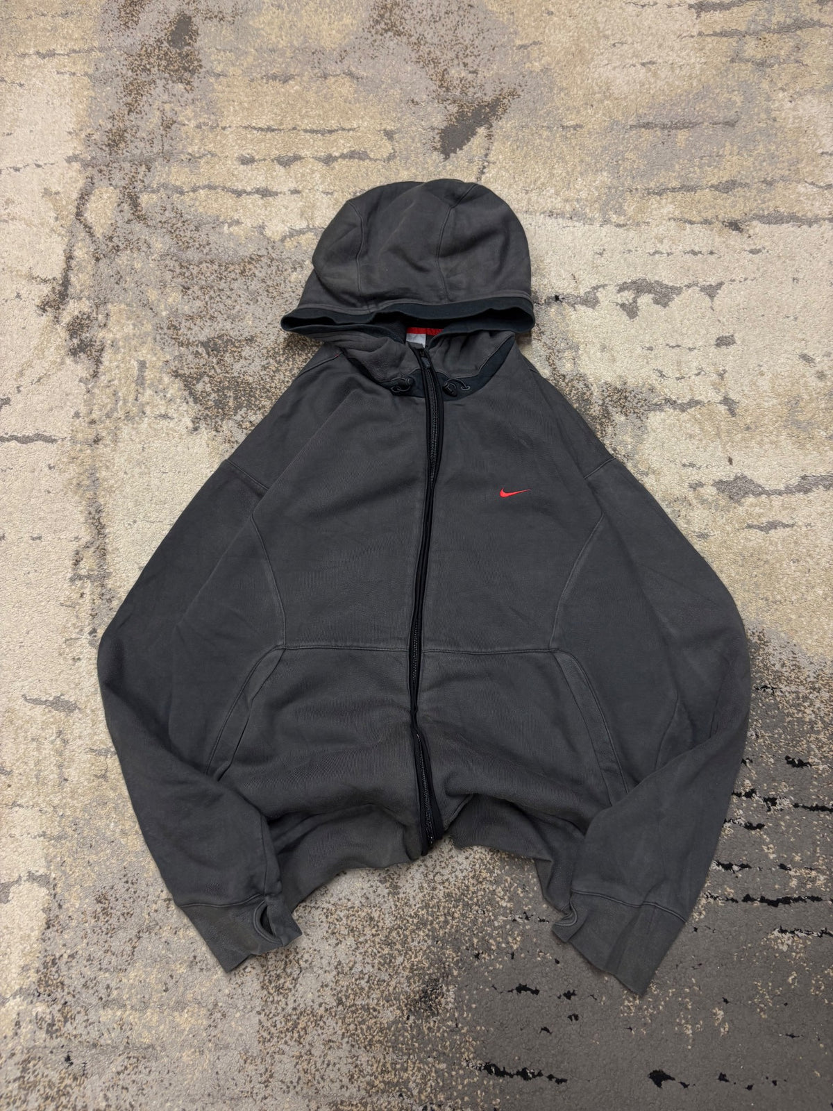 Bluza Nike hoodie, męskie w bardzo dobrym stanie rozmiar L, widok z przodu