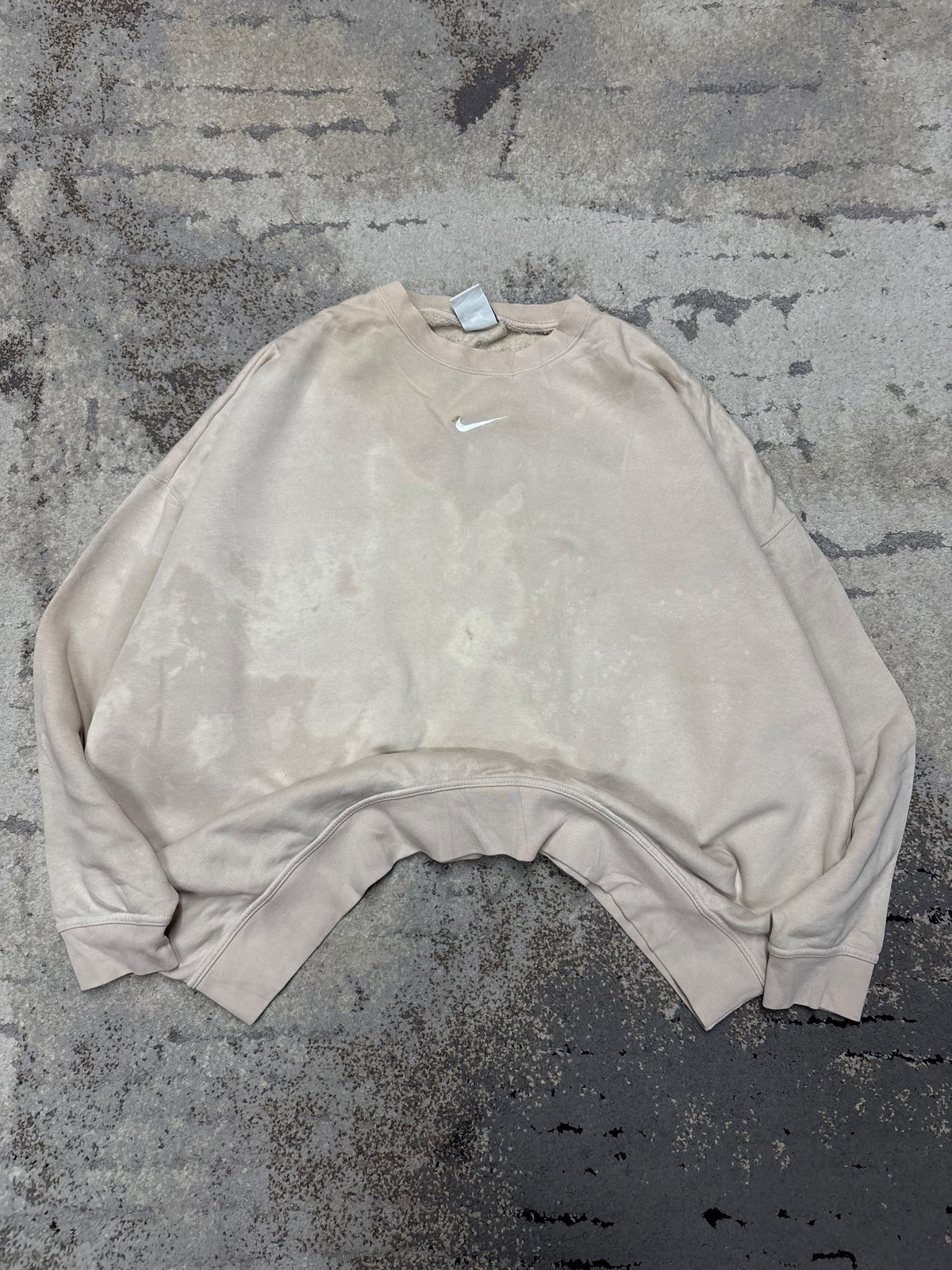 Bluza Nike crevneck, damskie w dobrym stanie rozmiar L, widok z przodu