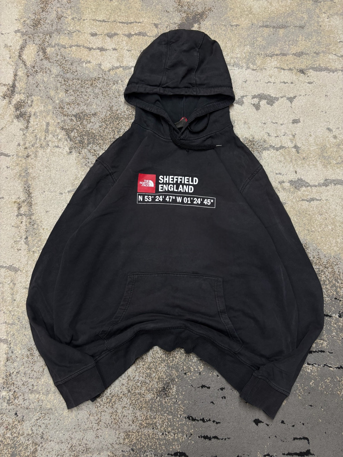 Bluza The North Face hoodie, męskie w bardzo dobrym stanie rozmiar XXL, widok z przodu