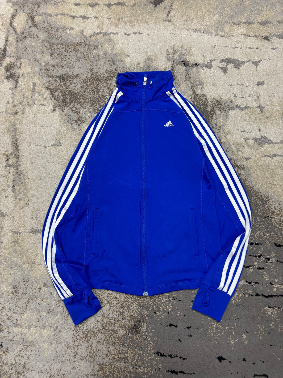 Bluza Adidas 3 paski, damskie w bardzo dobrym stanie rozmiar S, widok z przodu