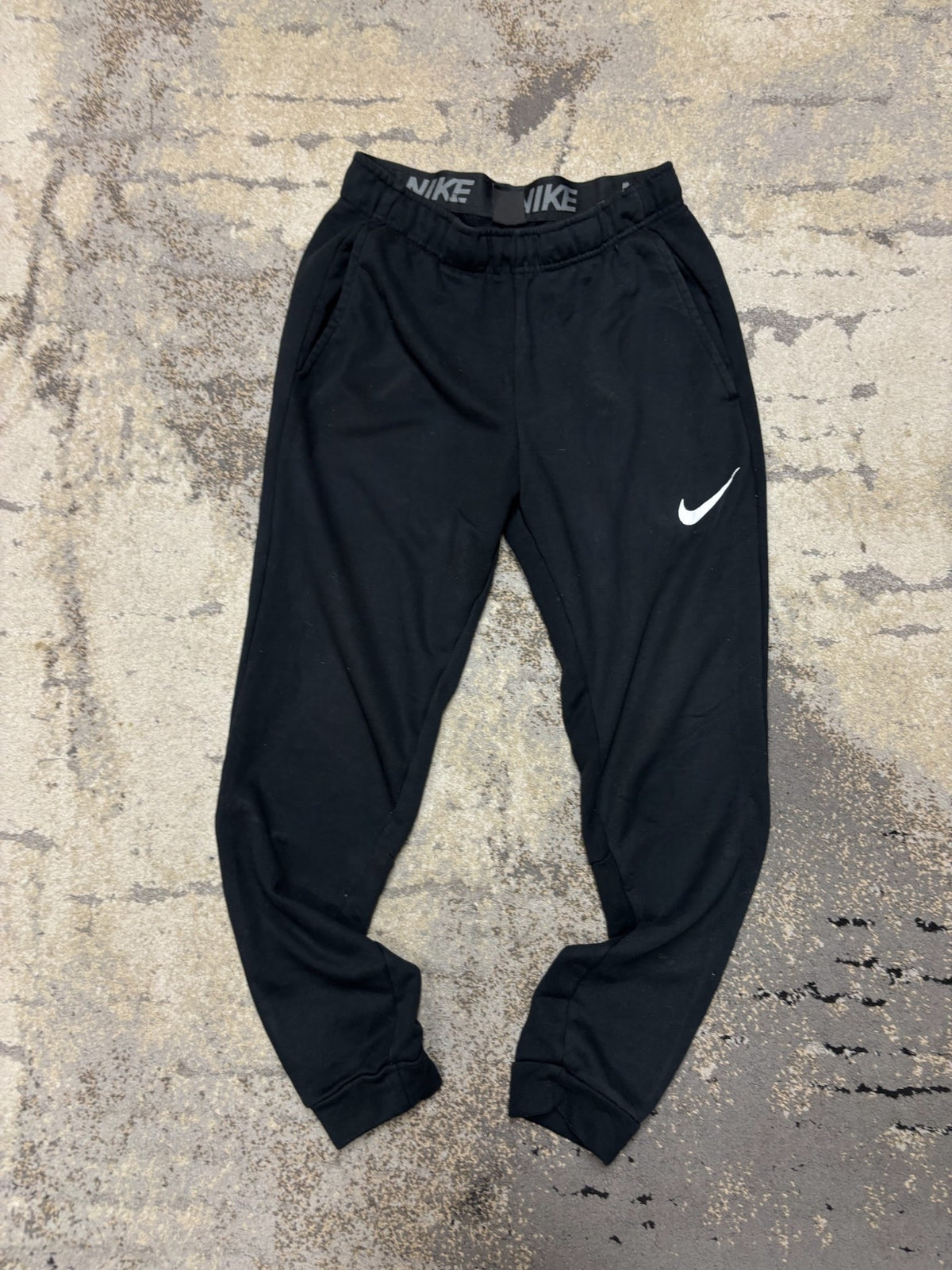 Dresy Nike Dri-fit, męskie w bardzo dobrym stanie rozmiar S, widok z przodu