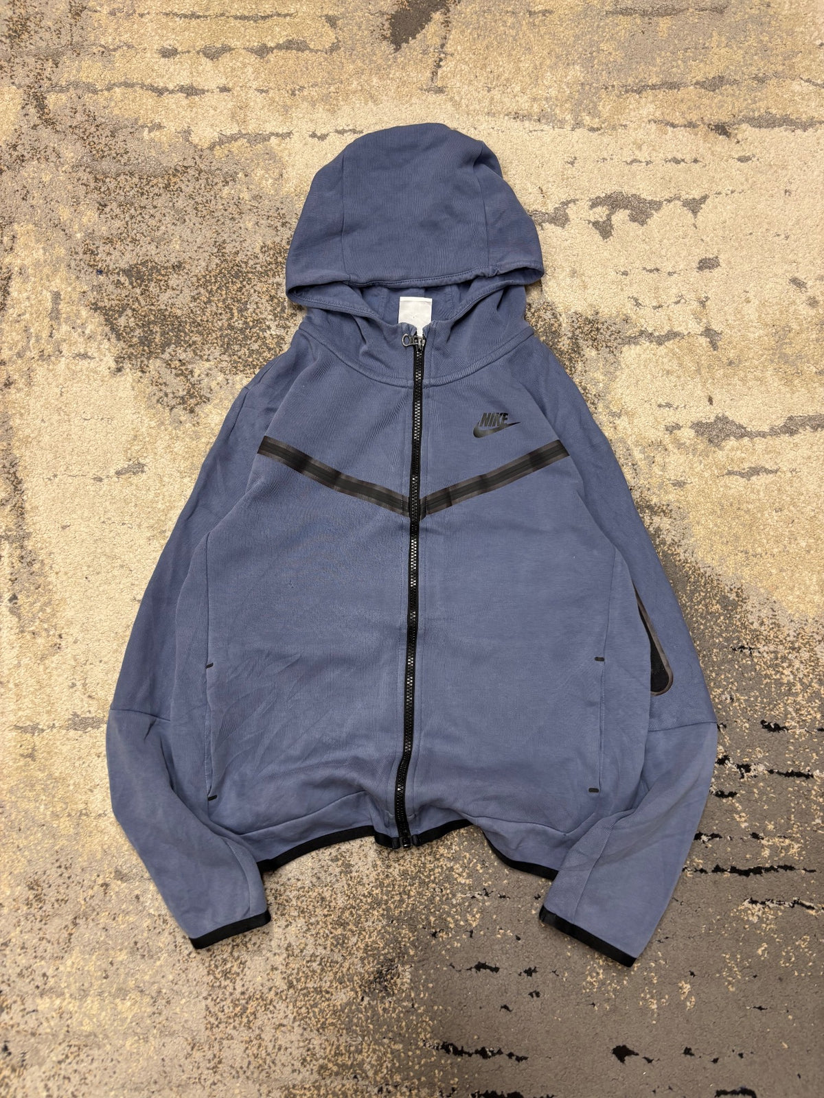 Bluza Nike Tech Fleece, dziecięce w dobrym stanie rozmiar 158 cm / 13 lat, widok z przodu