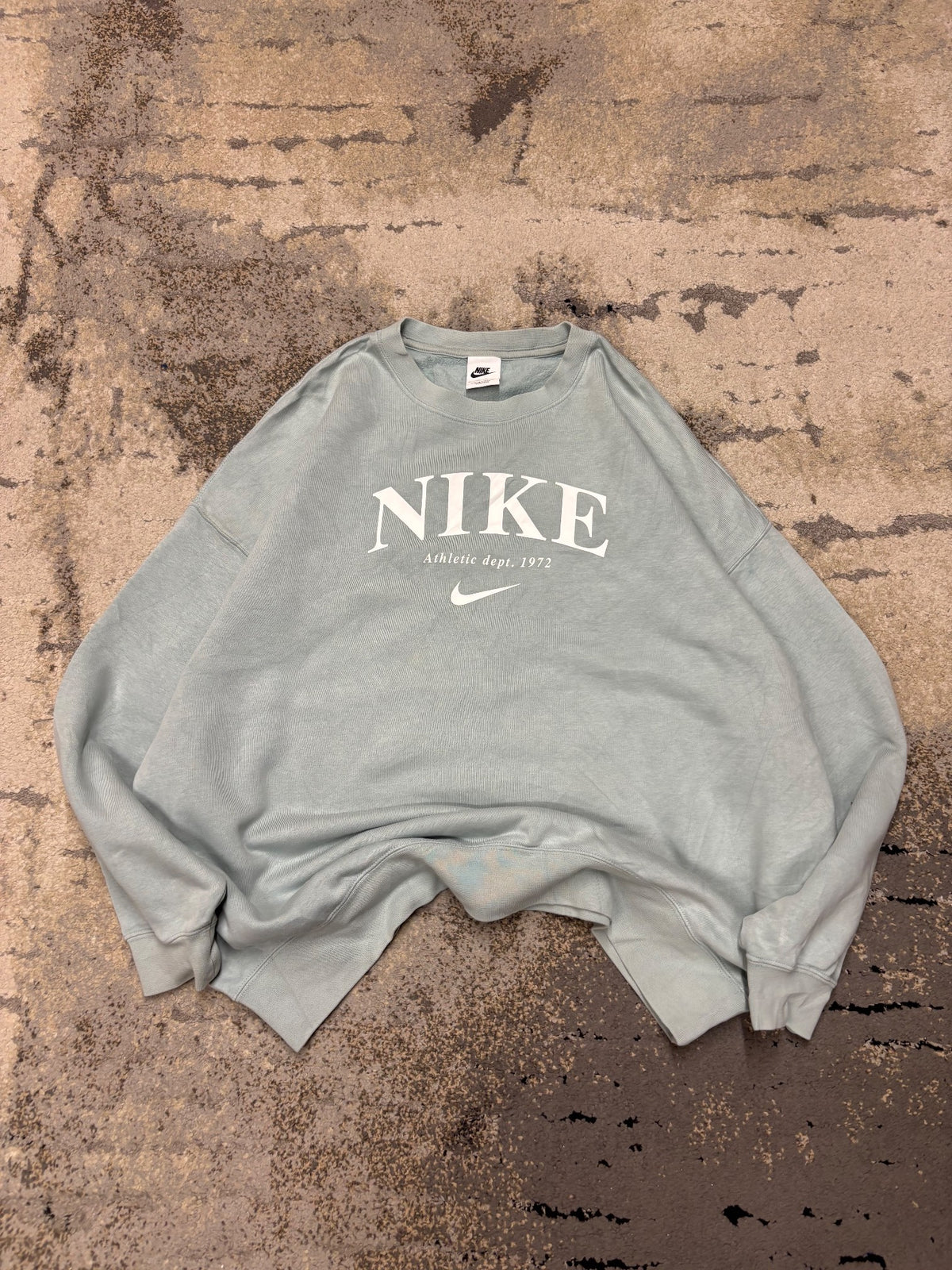 Bluza Nike crevneck, damskie w bardzo dobrym stanie rozmiar XS, widok z przodu