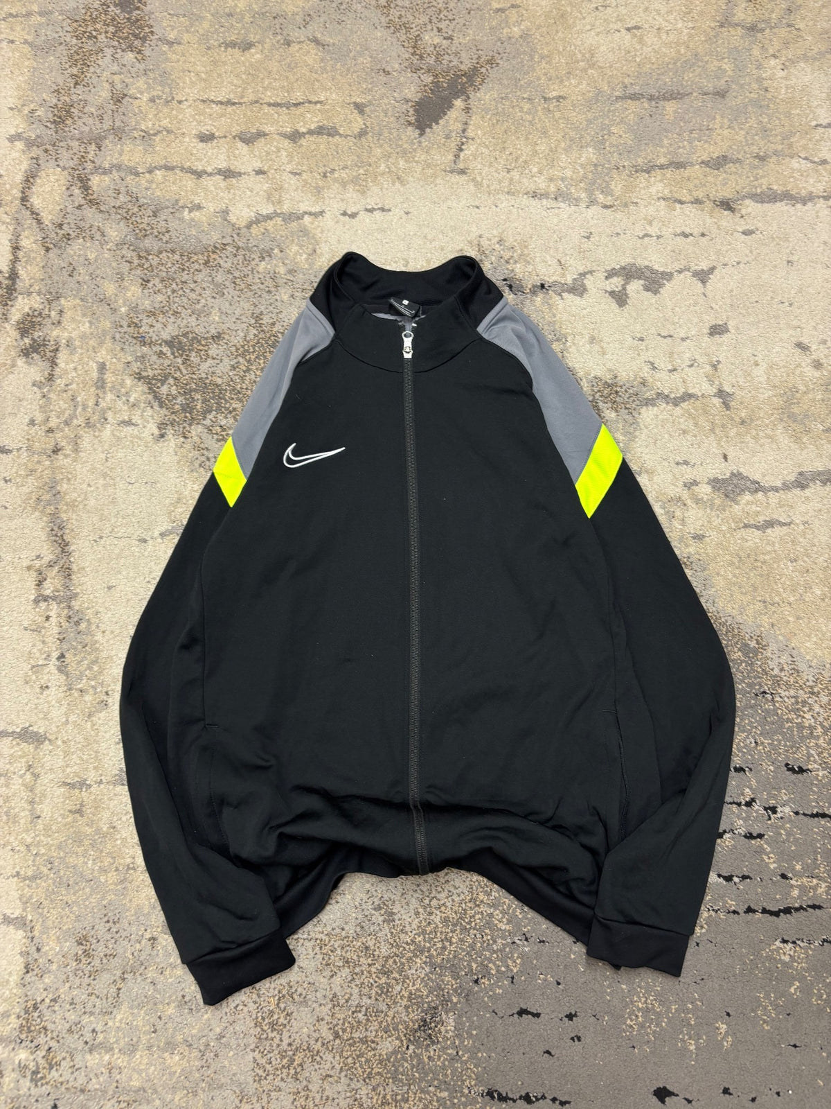 Bluza Nike zipp, męskie w bardzo dobrym stanie rozmiar S, widok z przodu