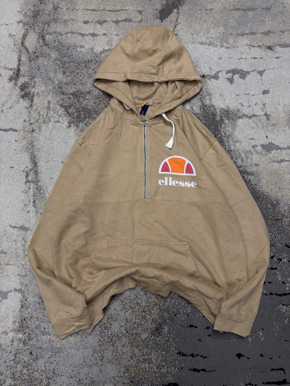 Bluza ellesse hoodie, damskie w dobrym stanie rozmiar M, widok z przodu