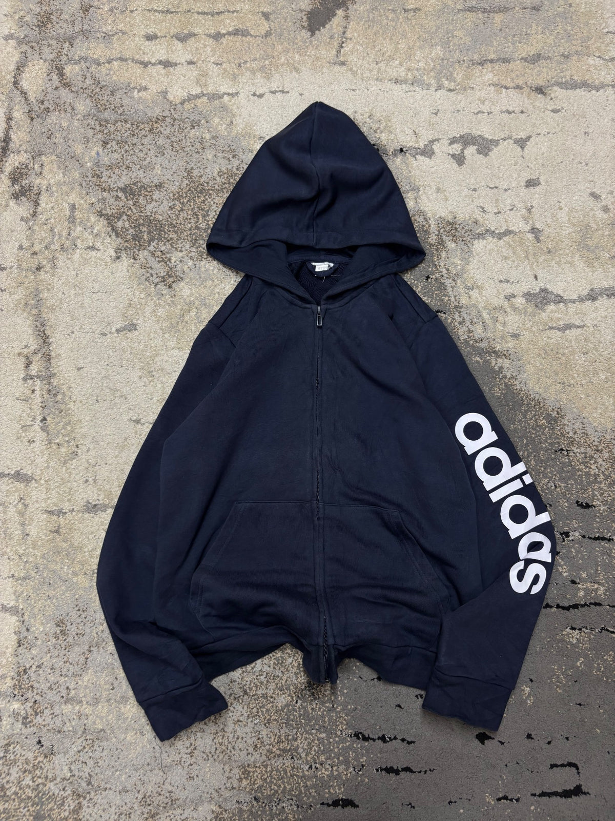 Bluza Adidas zipp, damskie w bardzo dobrym stanie rozmiar S, widok z przodu