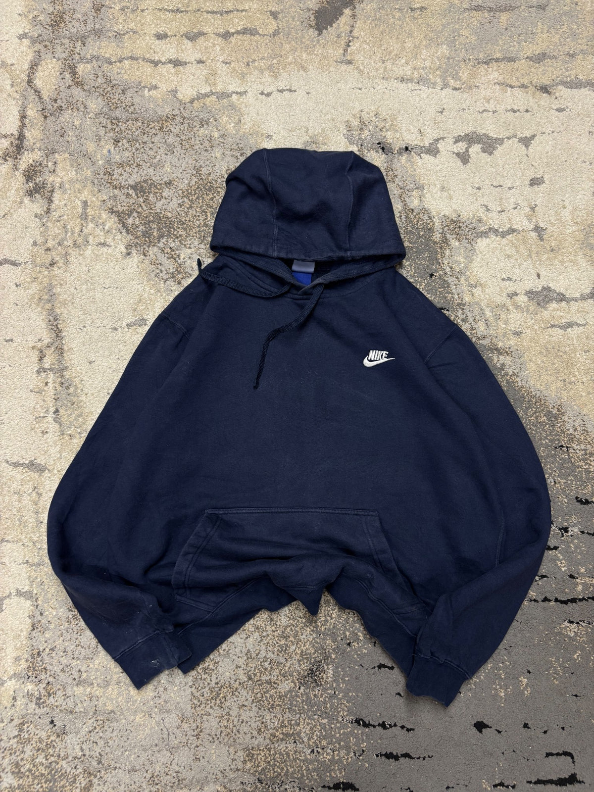 Bluza Nike hoodie, damskie w bardzo dobrym stanie rozmiar M, widok z przodu