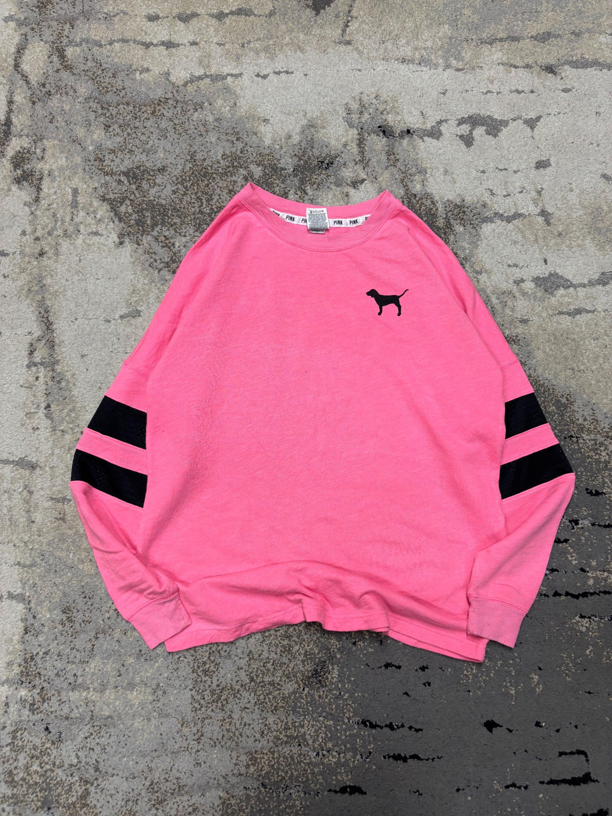 Bluza Pink crevneck, damskie w bardzo dobrym stanie rozmiar XS, detal