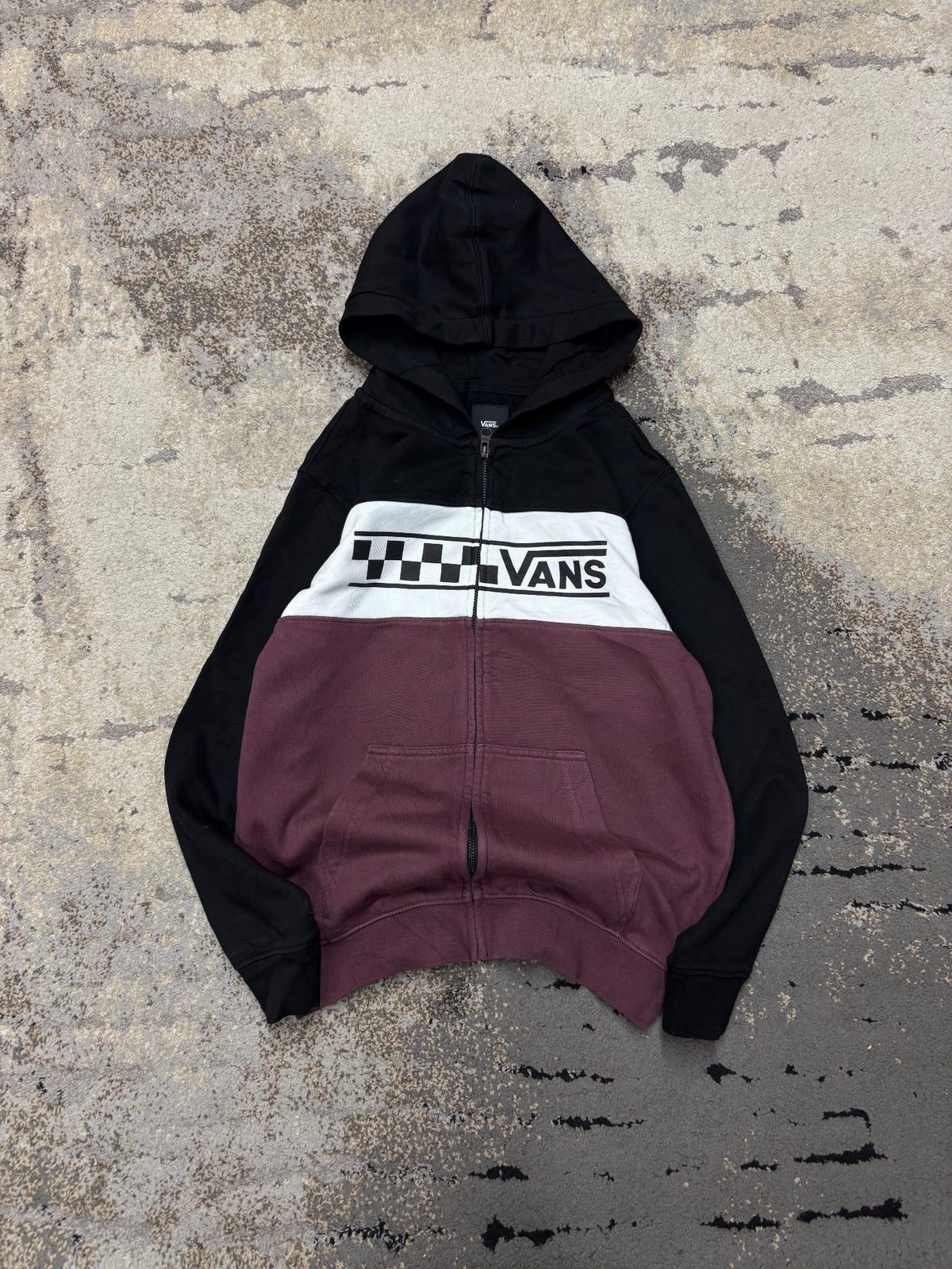 Bluza Vans hoodie, dziecięce w bardzo dobrym stanie rozmiar M, widok z przodu
