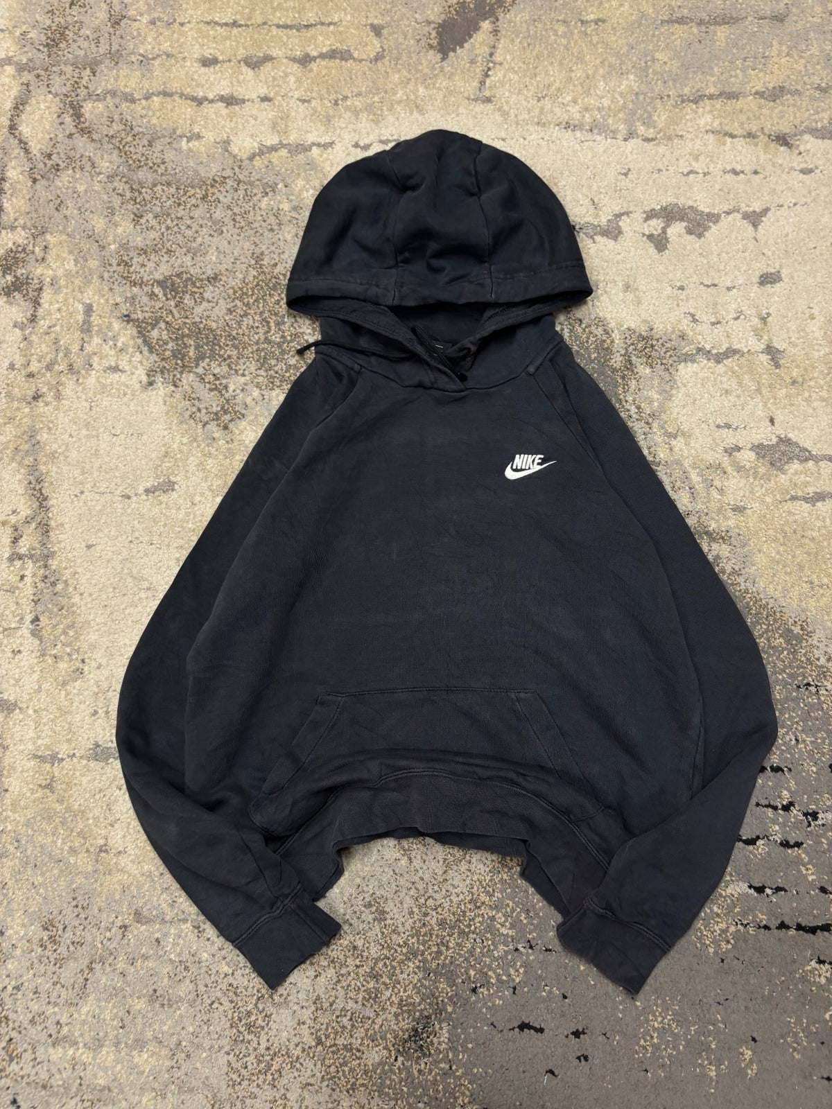 Bluza Nike hoodie, damskie w bardzo dobrym stanie rozmiar S, widok z przodu