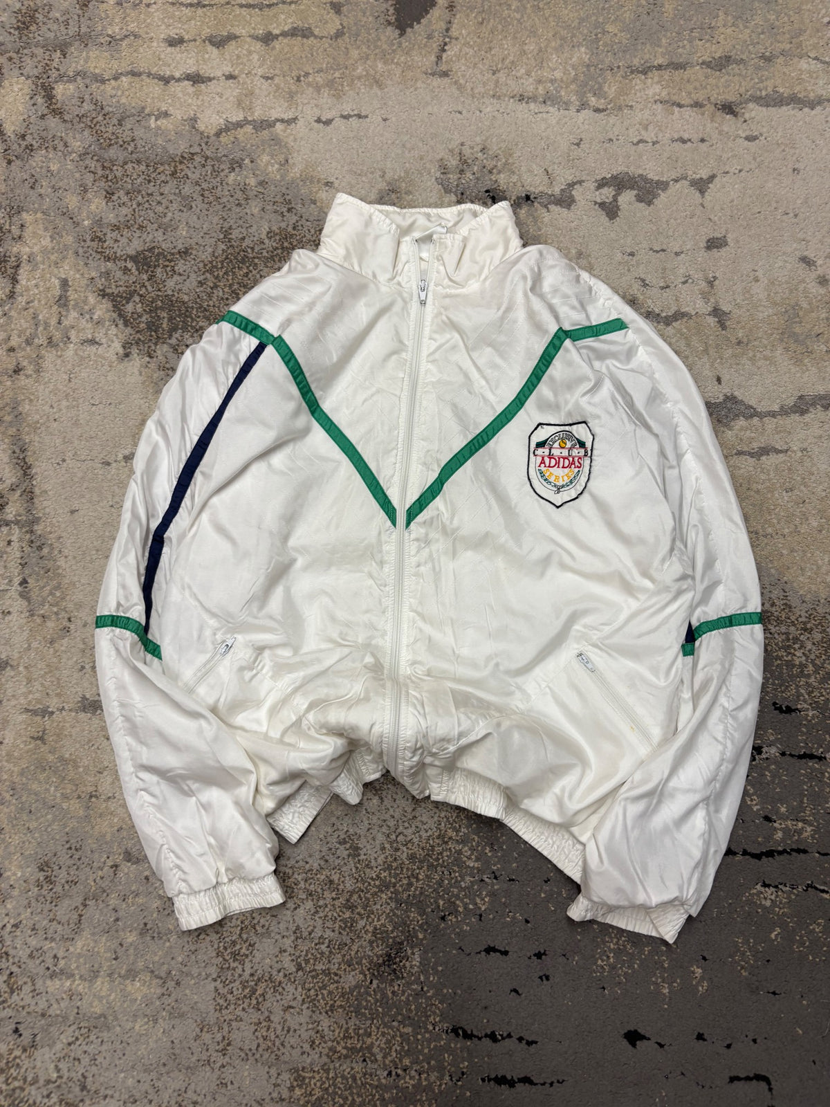 Kurtka Adidas Vintage retro y2k, męskie w bardzo dobrym stanie rozmiar M, widok z przodu