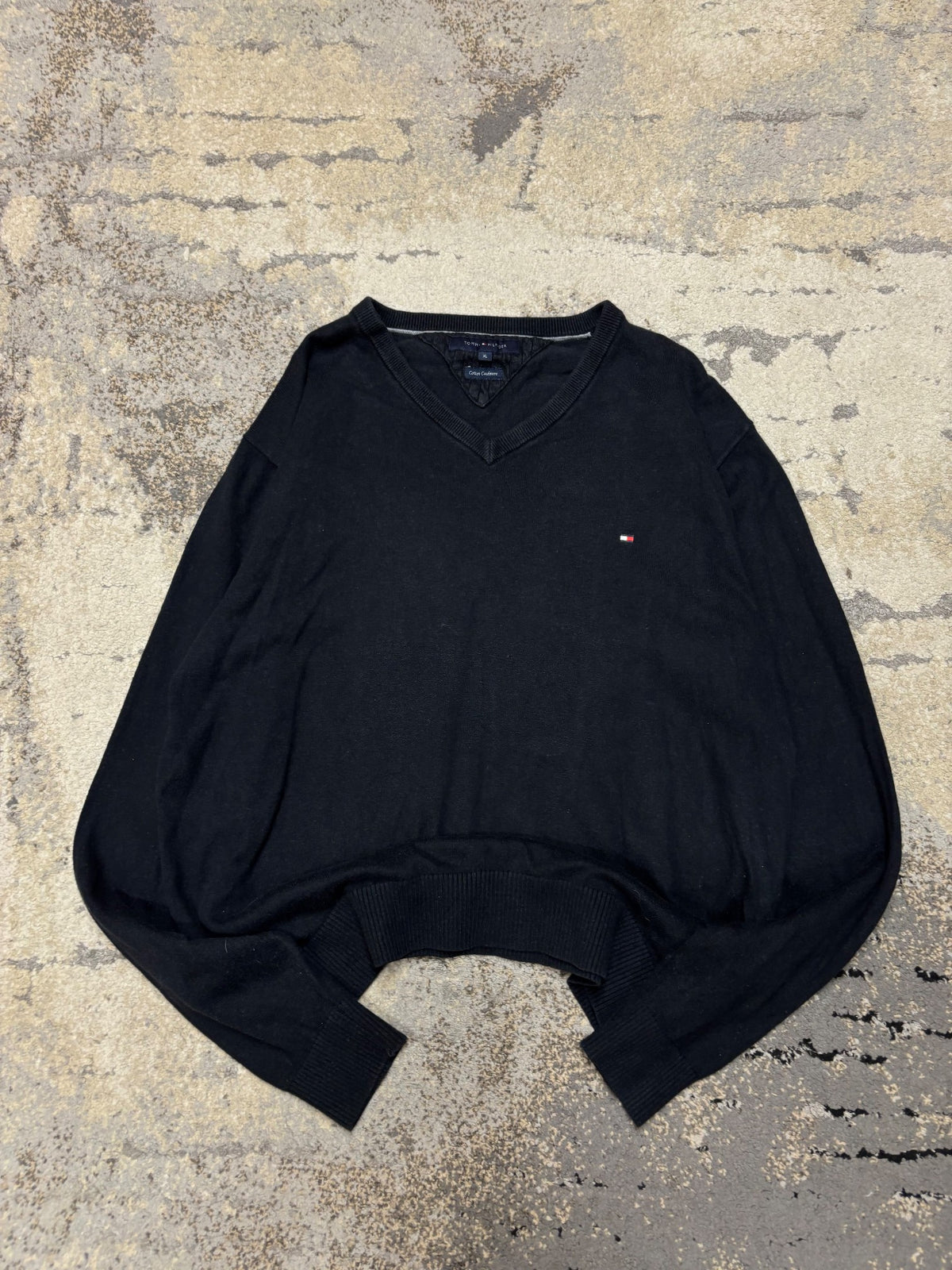 Sweterek Tommy Hilfiger, męskie w bardzo dobrym stanie rozmiar XL, widok z przodu