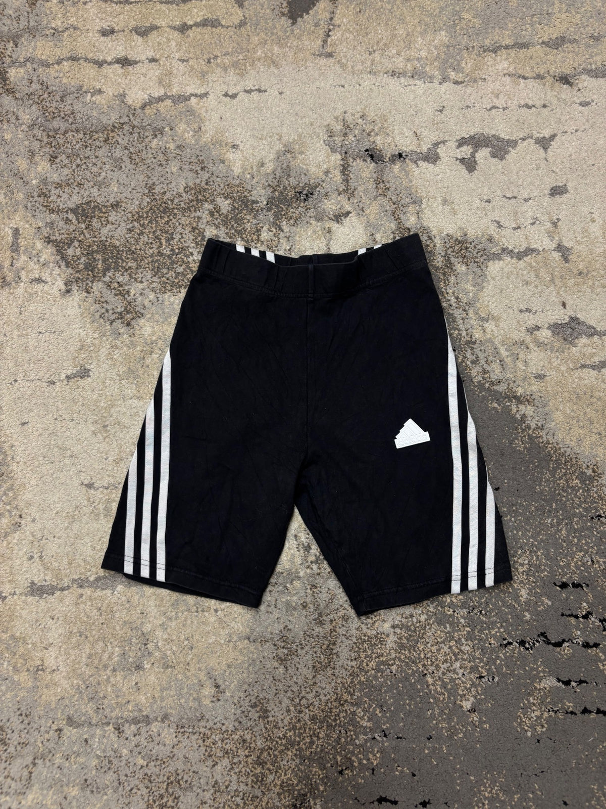 Kolarki Adidas, damskie w bardzo dobrym stanie rozmiar S, widok z przodu