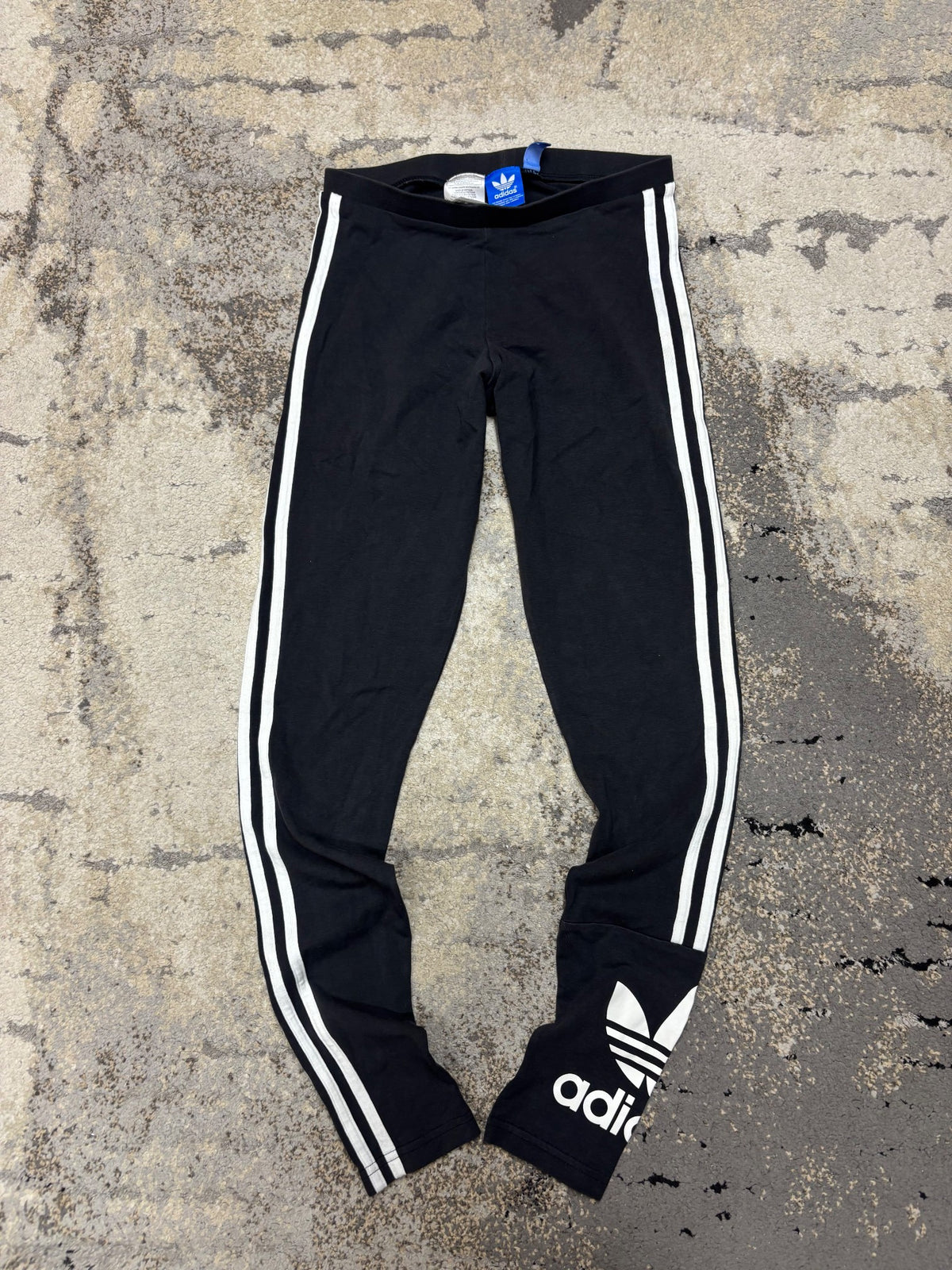 adidas Originals Legginsy adidas, damskie w bardzo dobrym stanie rozmiar XS, widok z góry