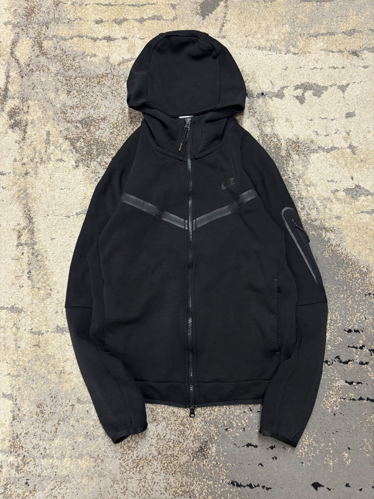 Bluza Nike Tech Fleece, damskie w bardzo dobrym stanie rozmiar S, widok z przodu