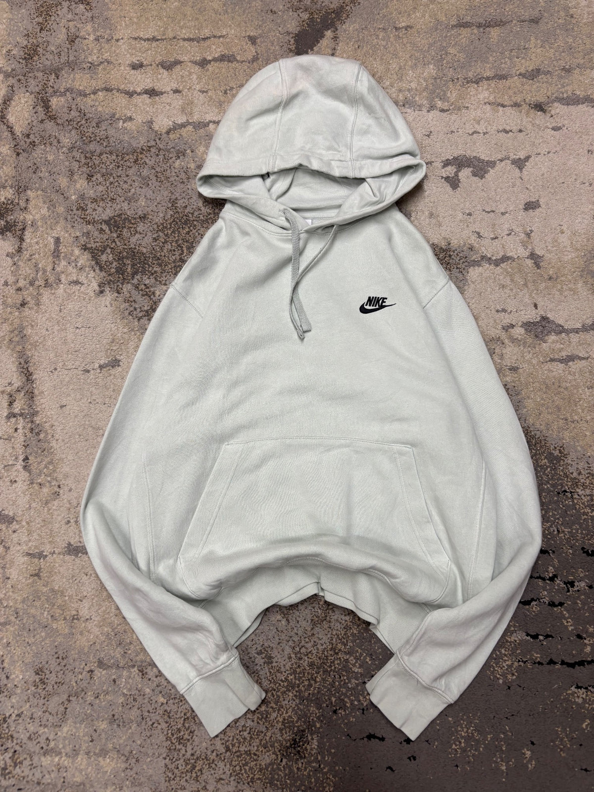 Bluza Nike hoodie, damskie w bardzo dobrym stanie rozmiar S, widok z przodu