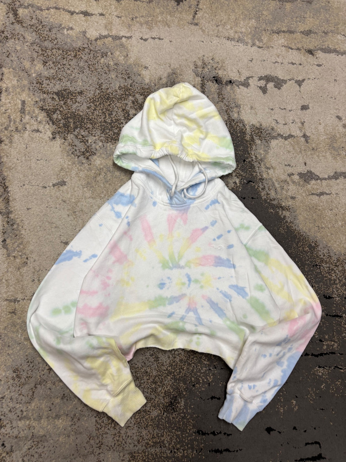 Bluza Hollister hoodie, damskie w bardzo dobrym stanie rozmiar XS, widok z przodu