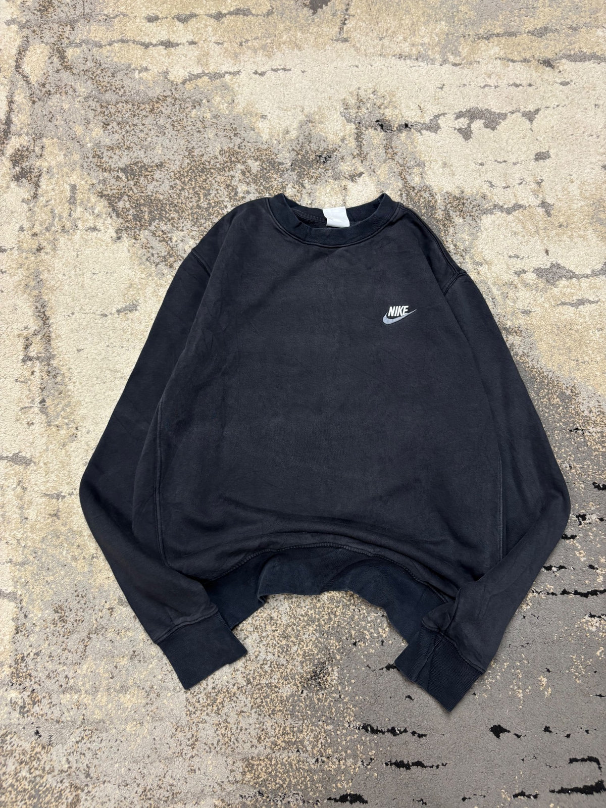 Bluza crewneck Nike, męskie w bardzo dobrym stanie rozmiar S, widok z przodu