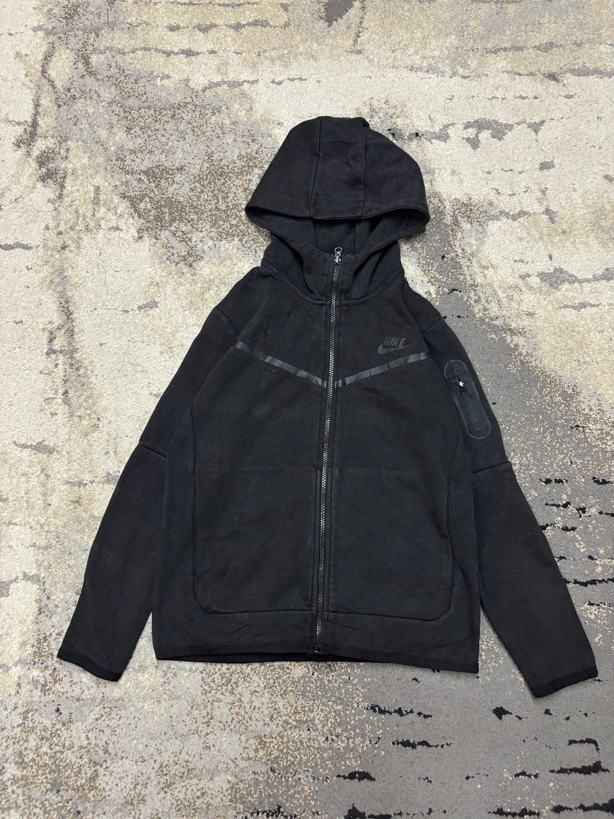 Bluza Nike Tech Fleece, dziecięce w bardzo dobrym stanie rozmiar 158 cm / 13 lat, widok z przodu