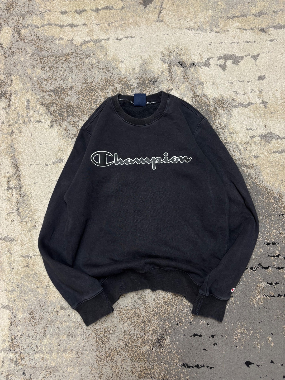 Bluza Champion crewneck, damskie w bardzo dobrym stanie rozmiar XS, widok z przodu
