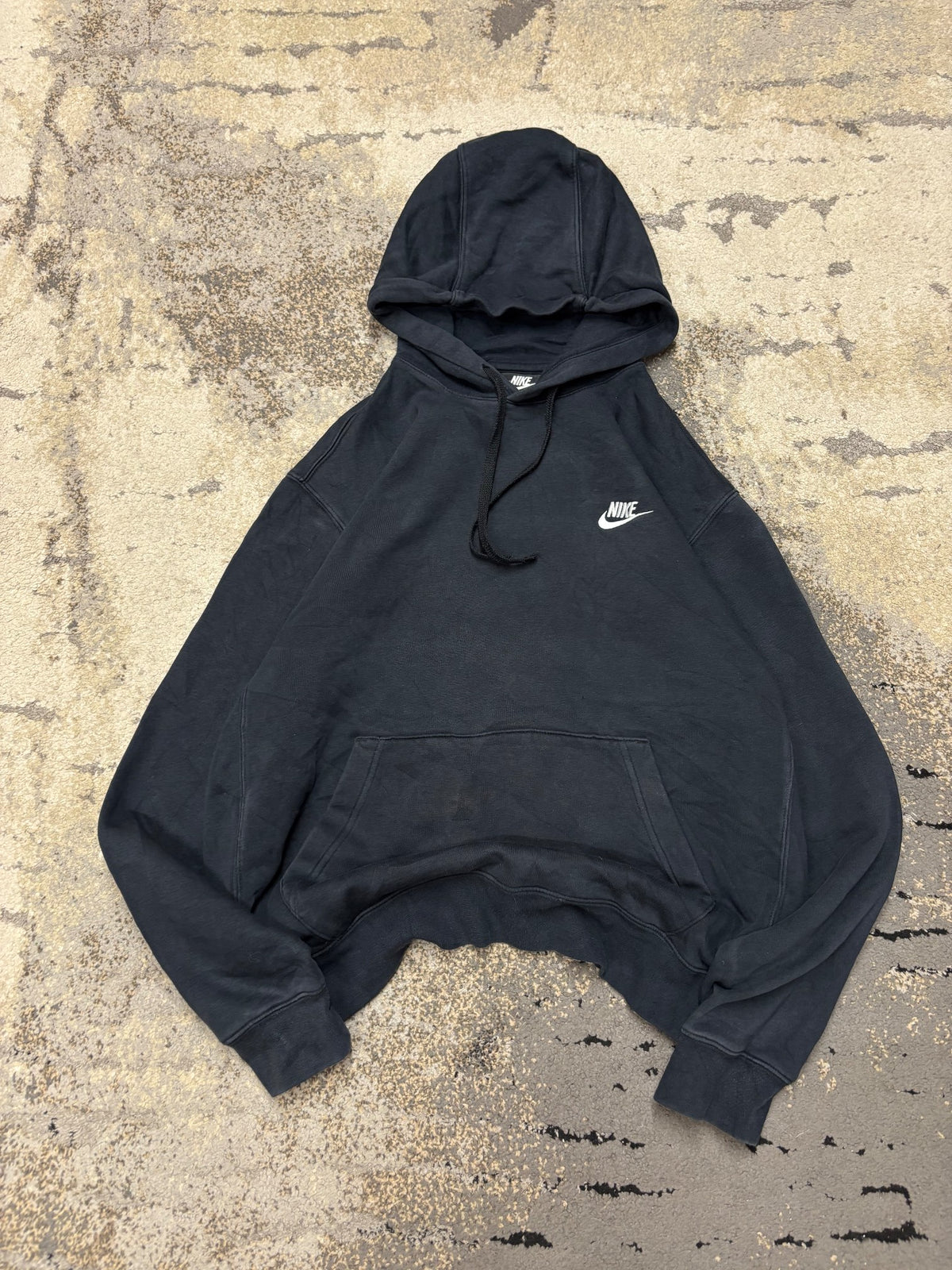 Bluza Nike crevneck, męskie w bardzo dobrym stanie rozmiar M, widok z przodu