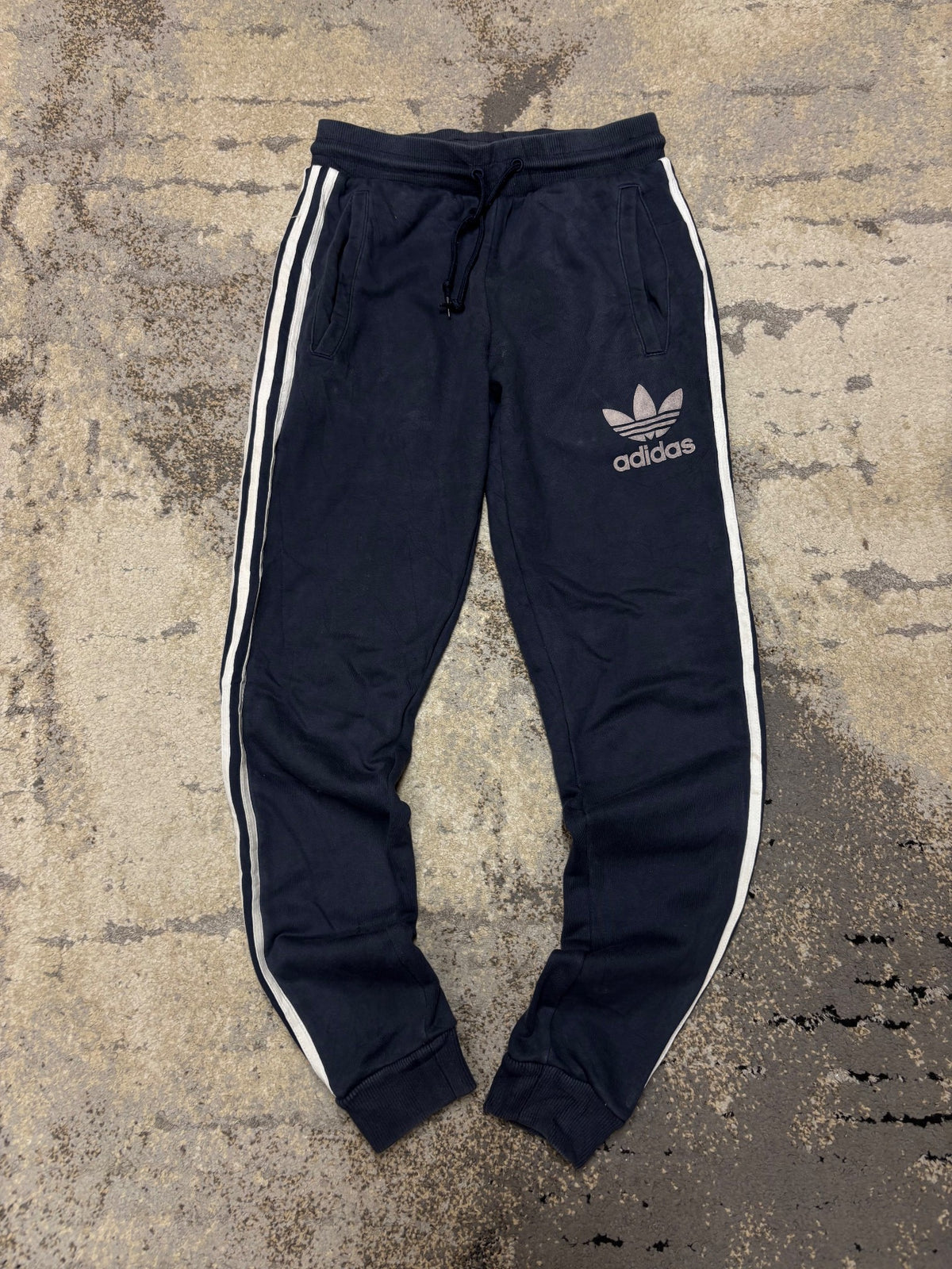 Dresy Adidas, męskie w bardzo dobrym stanie rozmiar S, widok z przodu