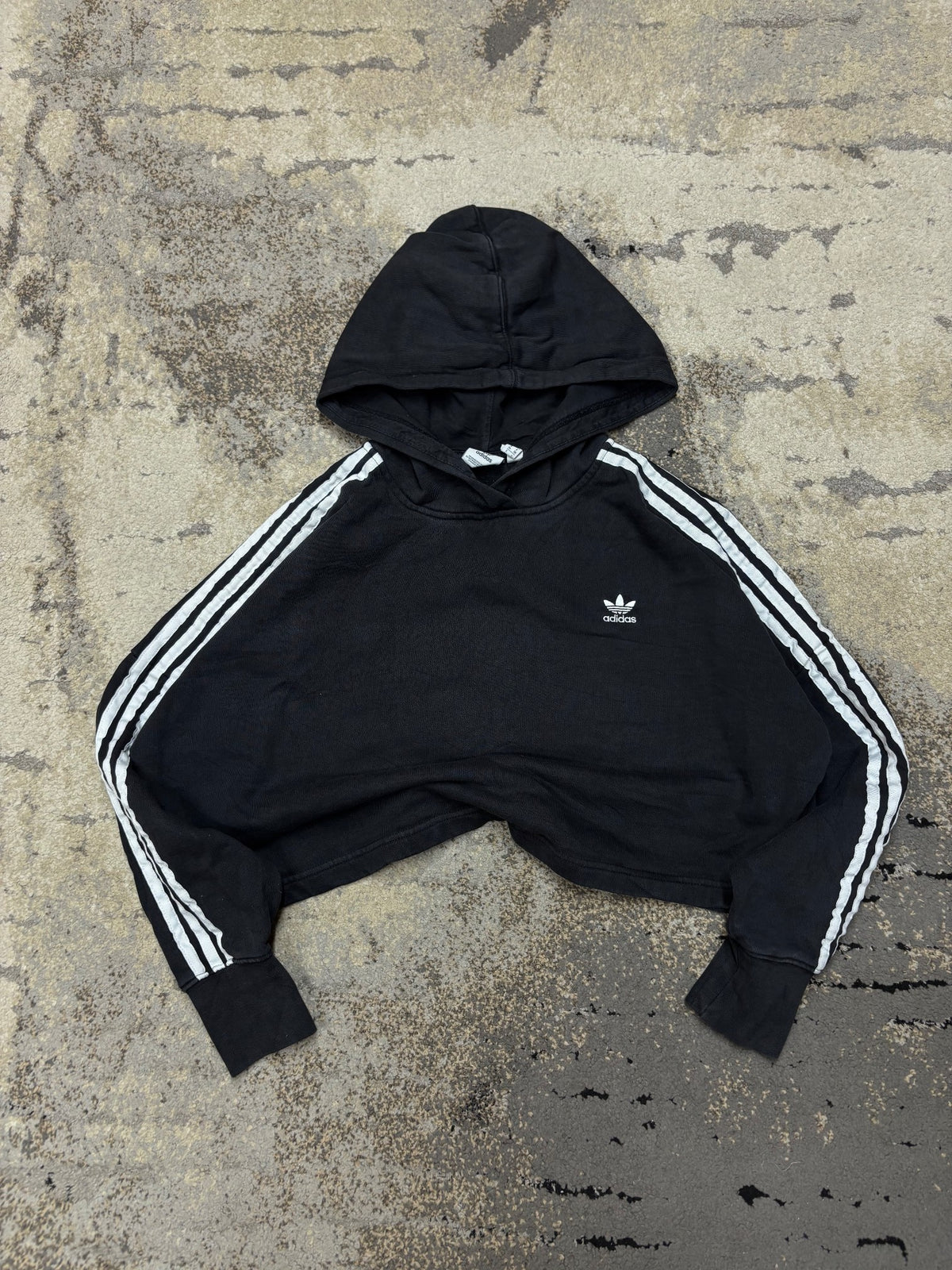 Bluza top Adidas 3 paski, damskie w bardzo dobrym stanie rozmiar S, widok z przodu