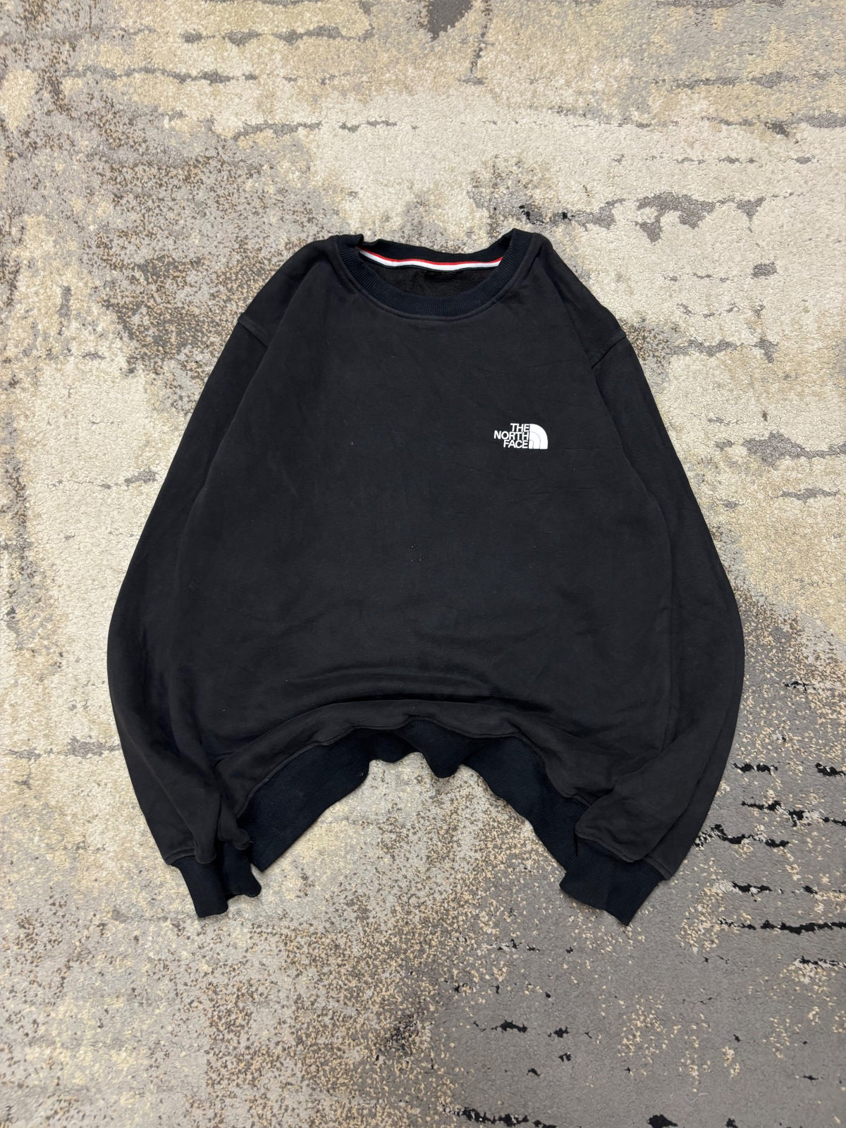 Bluza crewneck The North Face, męskie w bardzo dobrym stanie rozmiar S, widok z przodu