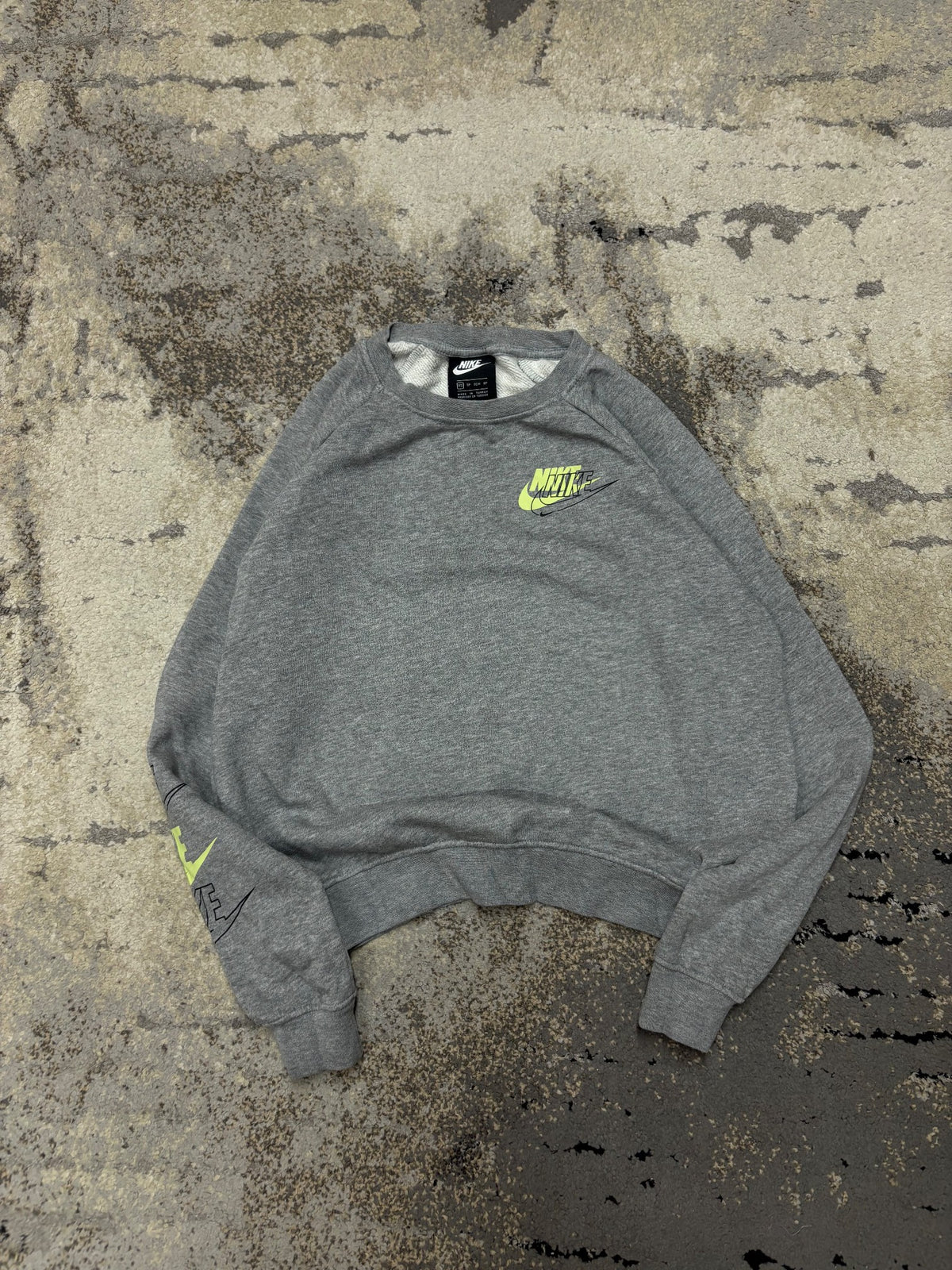 Bluza Nike crewneck, damskie w bardzo dobrym stanie rozmiar XS, widok z przodu