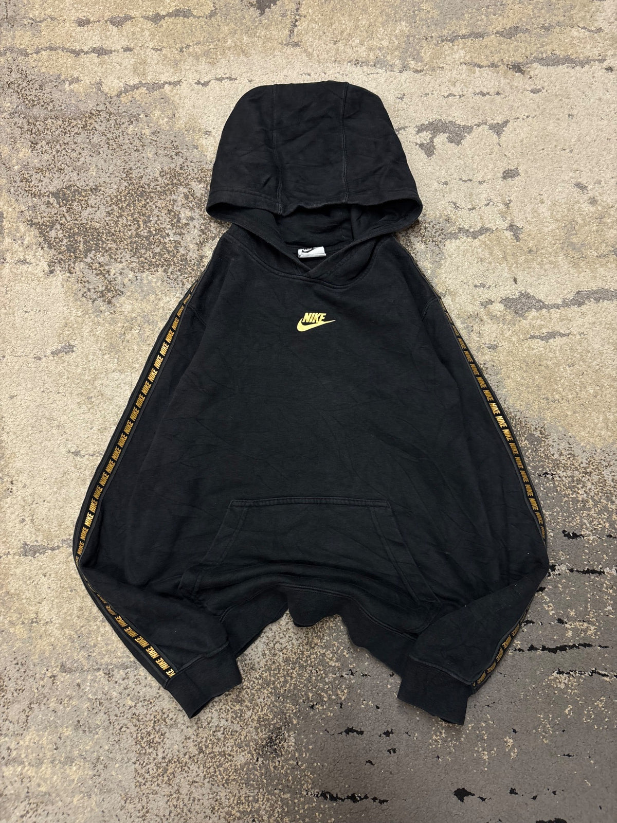 Bluza Nike hoodie, dziecięce w bardzo dobrym stanie rozmiar 158 cm / 13 lat, widok z przodu