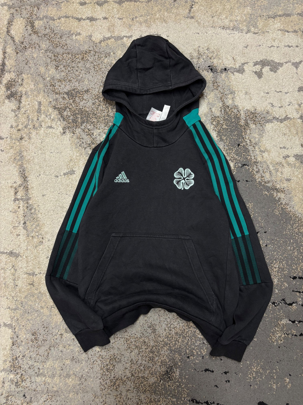 Bluza Adidas hoodie, dziecięce w bardzo dobrym stanie rozmiar 152 cm / 12 lat, detal