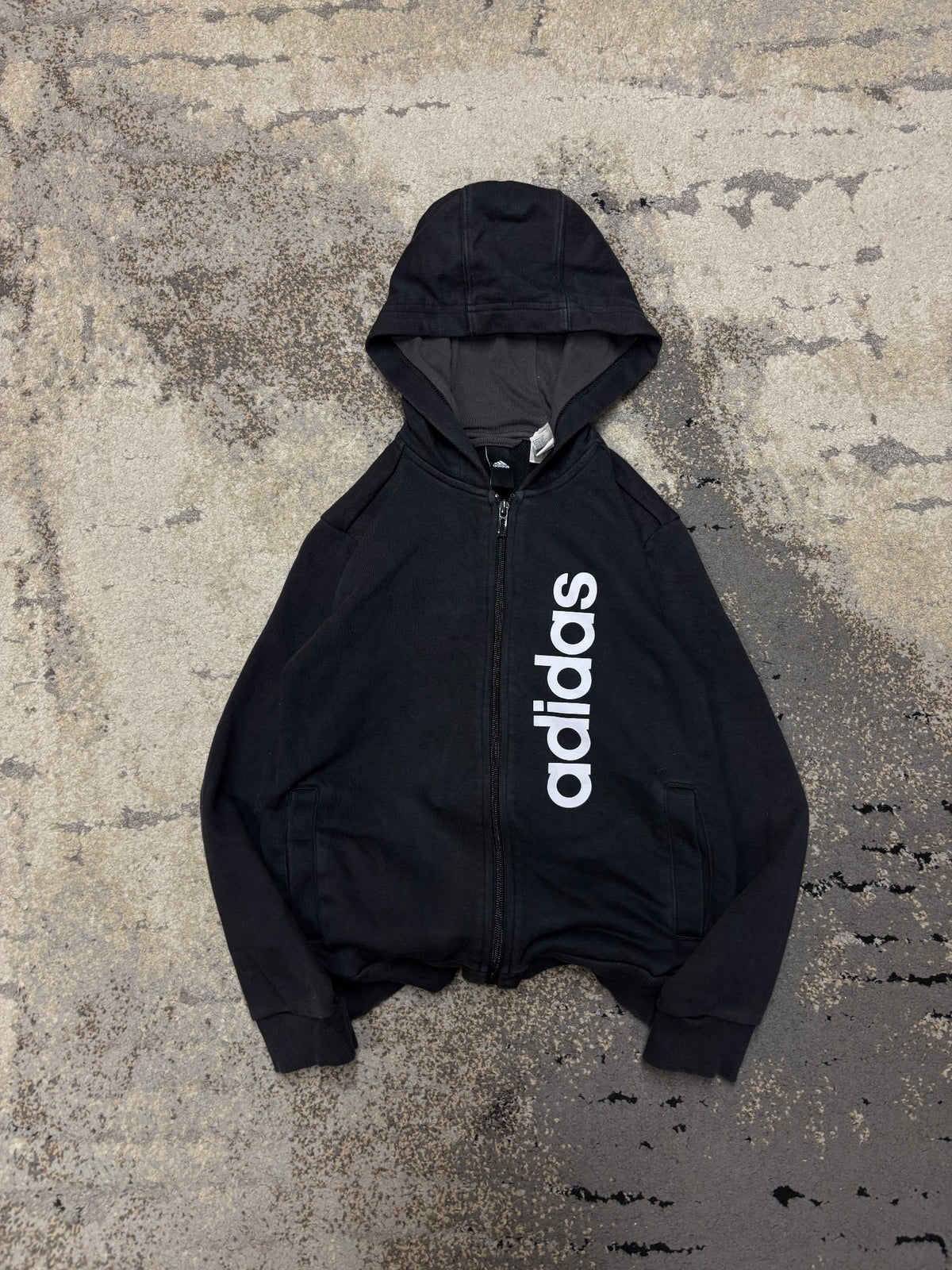 Bluza Adidas zipp, dziecięce w bardzo dobrym stanie rozmiar 140 cm / 10 lat, widok z przodu