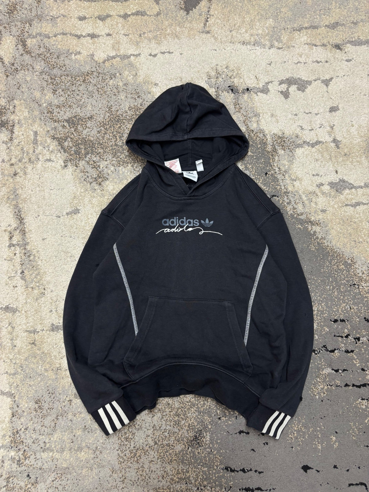 Bluza Adidas hoodie, dziecięce w bardzo dobrym stanie rozmiar 152 cm / 12 lat, widok z przodu