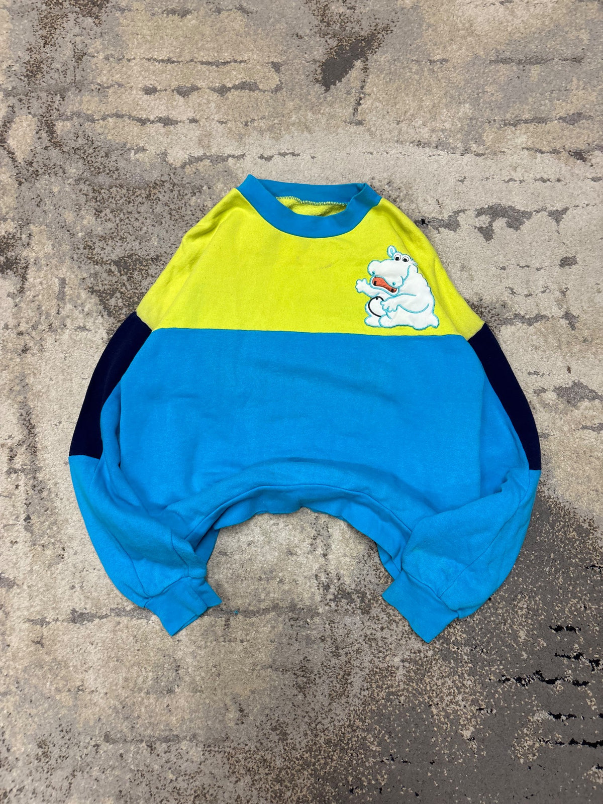 Bluza vintage retro y2k japan style, damskie w bardzo dobrym stanie rozmiar S, widok z przodu